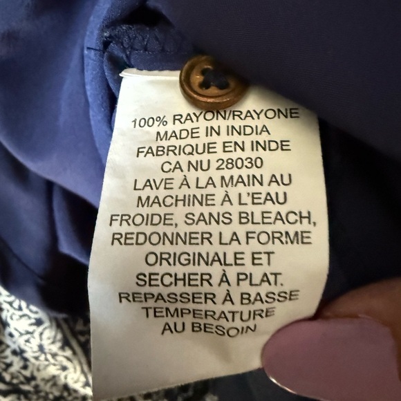 Sleeveless Black and White Patterned Dress - Picture 7 of 7